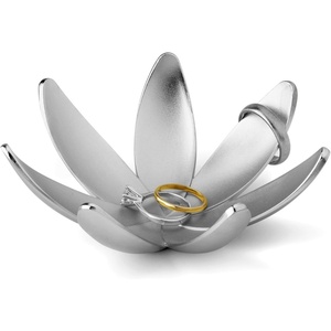 image:imageUmbra Magnolia Ring Dish ChromeChrome